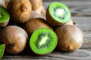 beneficios del kiwi