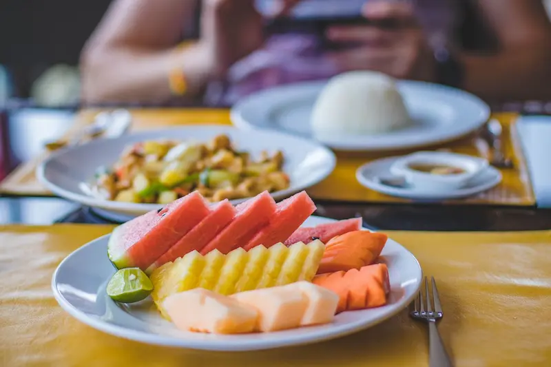 fruta en el desayuno